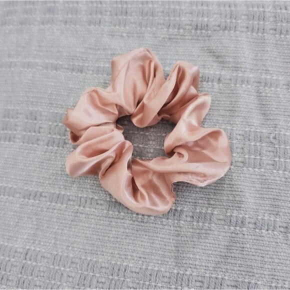 New Bundle Pack of Satin Blush Toned Assorted Scrunchies- Regular Size (×3) - Picture 5 of 5